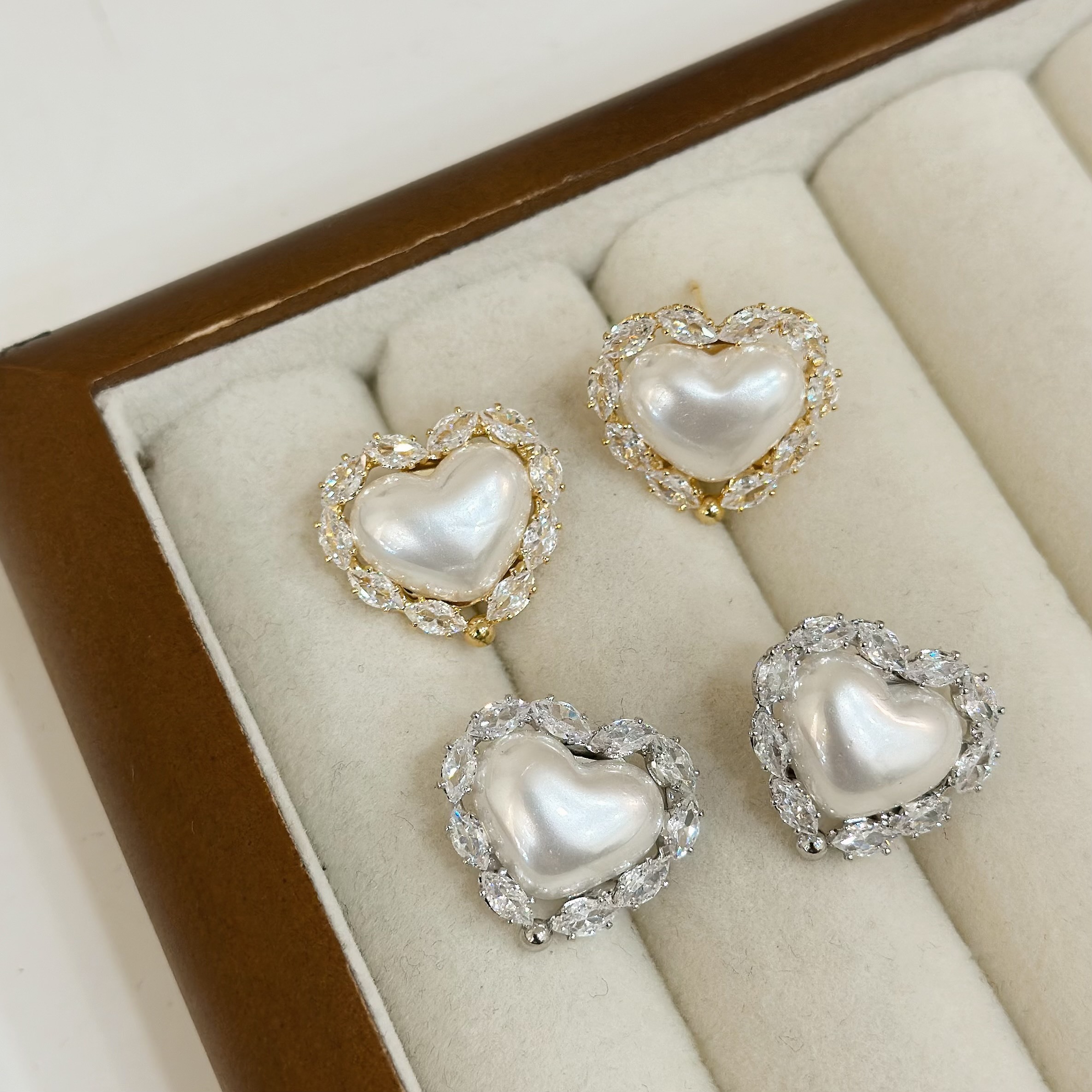 R55鋯石珍珠愛心耳針