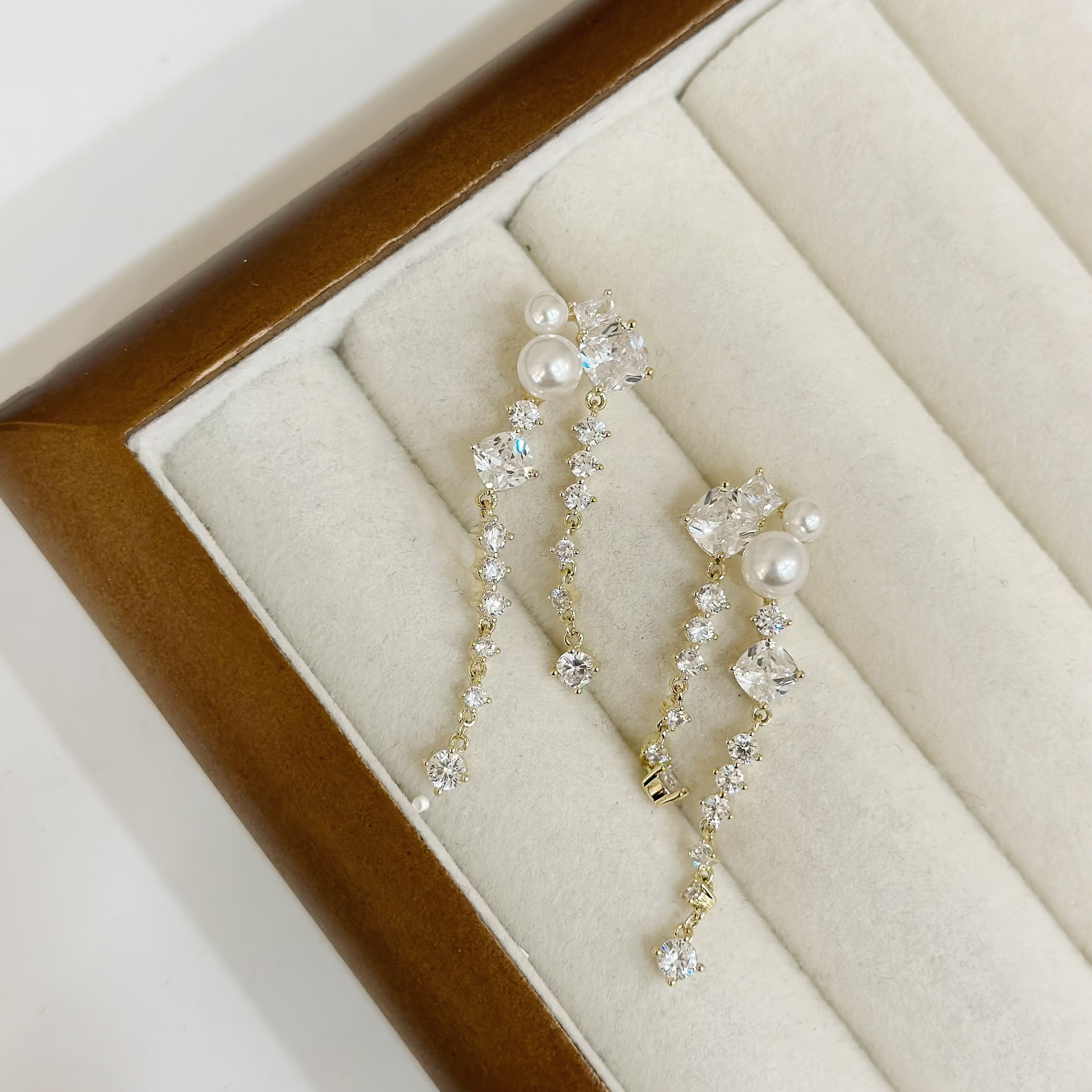 R75珍珠排鑽流星垂吊