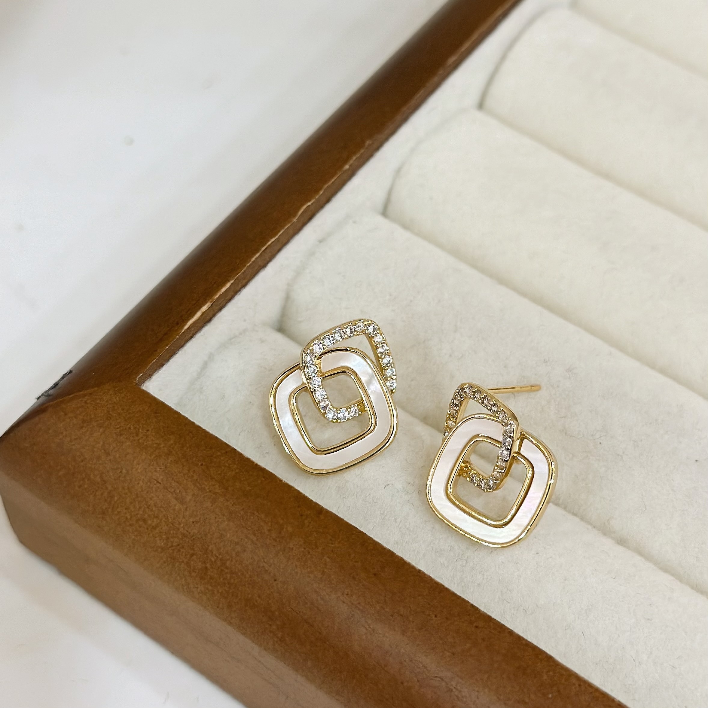 R90排鑽貝殼方塊耳針