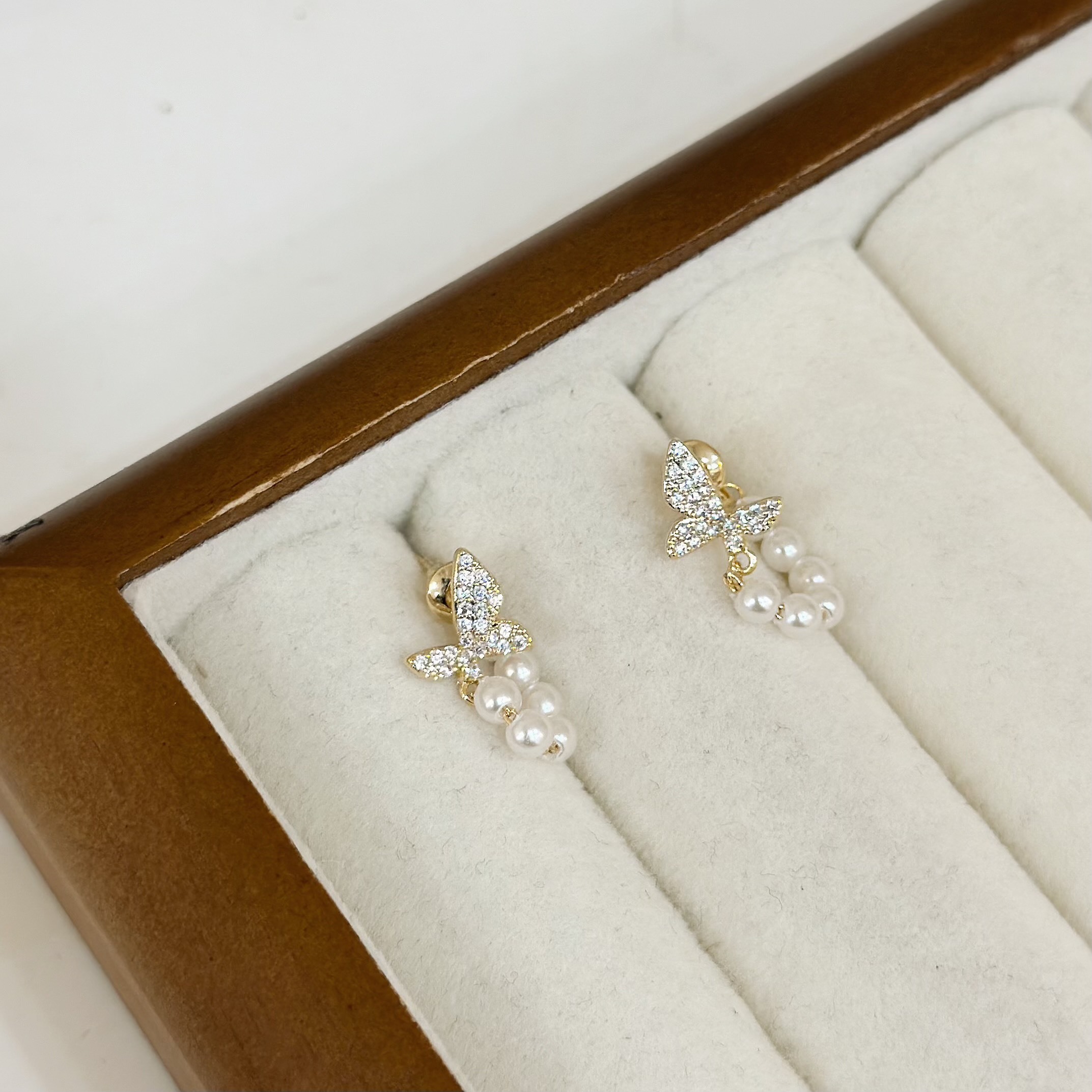 R97滿鑽蝴蝶珍珠前後扣