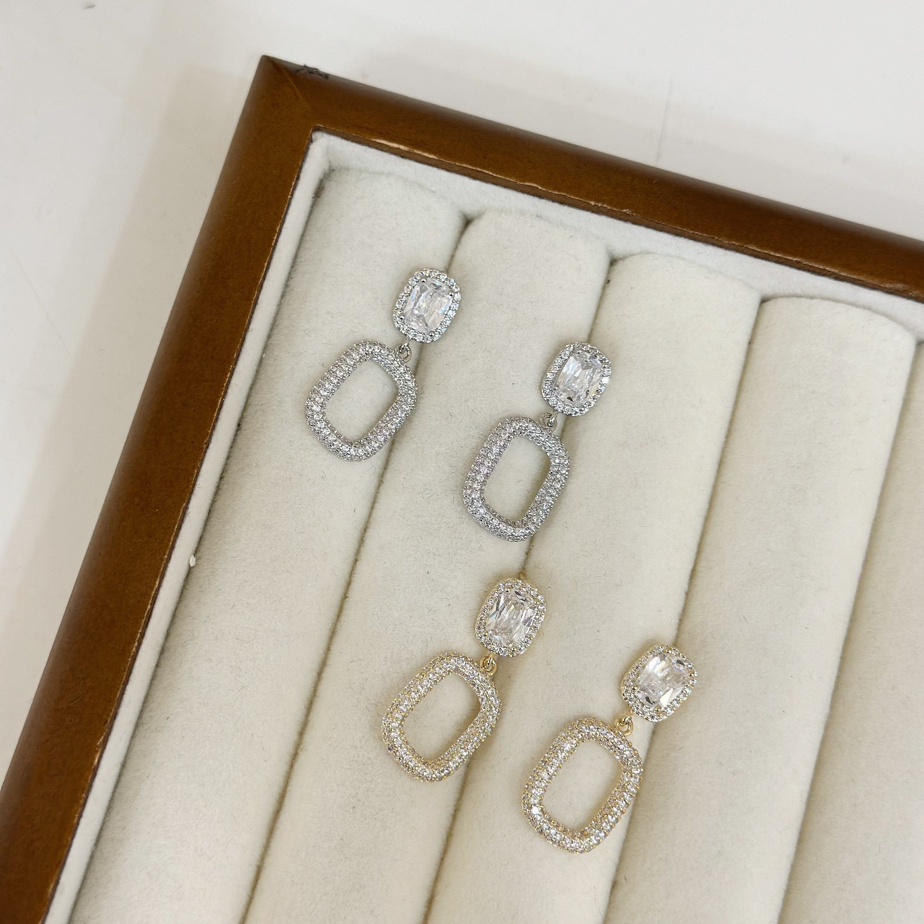 R99鋯石滿鑽方型垂吊