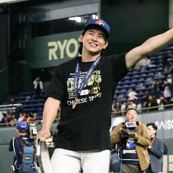 WBSC - PREMIER12｜世界12強棒球錦標賽 台灣冠軍紀念T