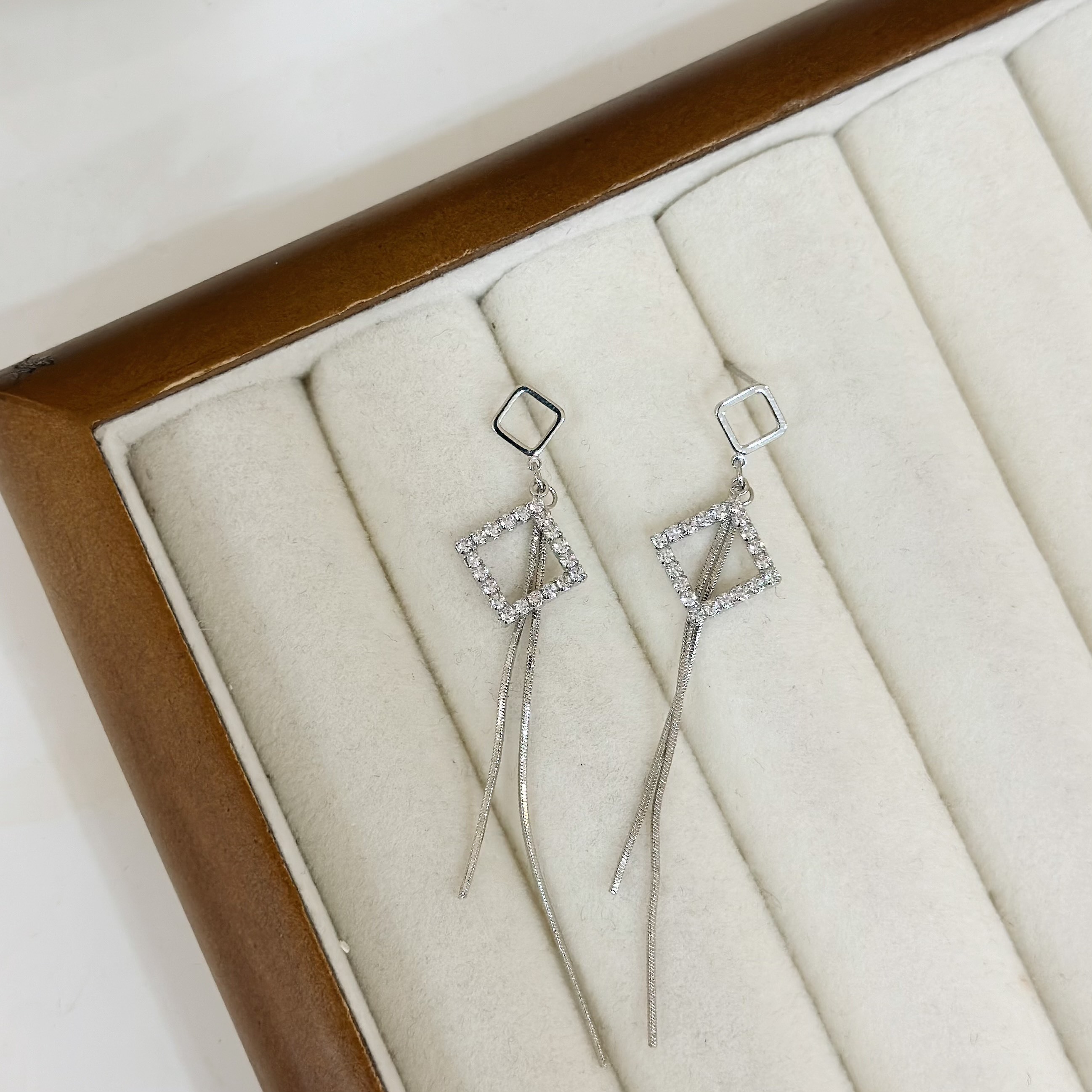 R102排鑽方塊流蘇垂吊