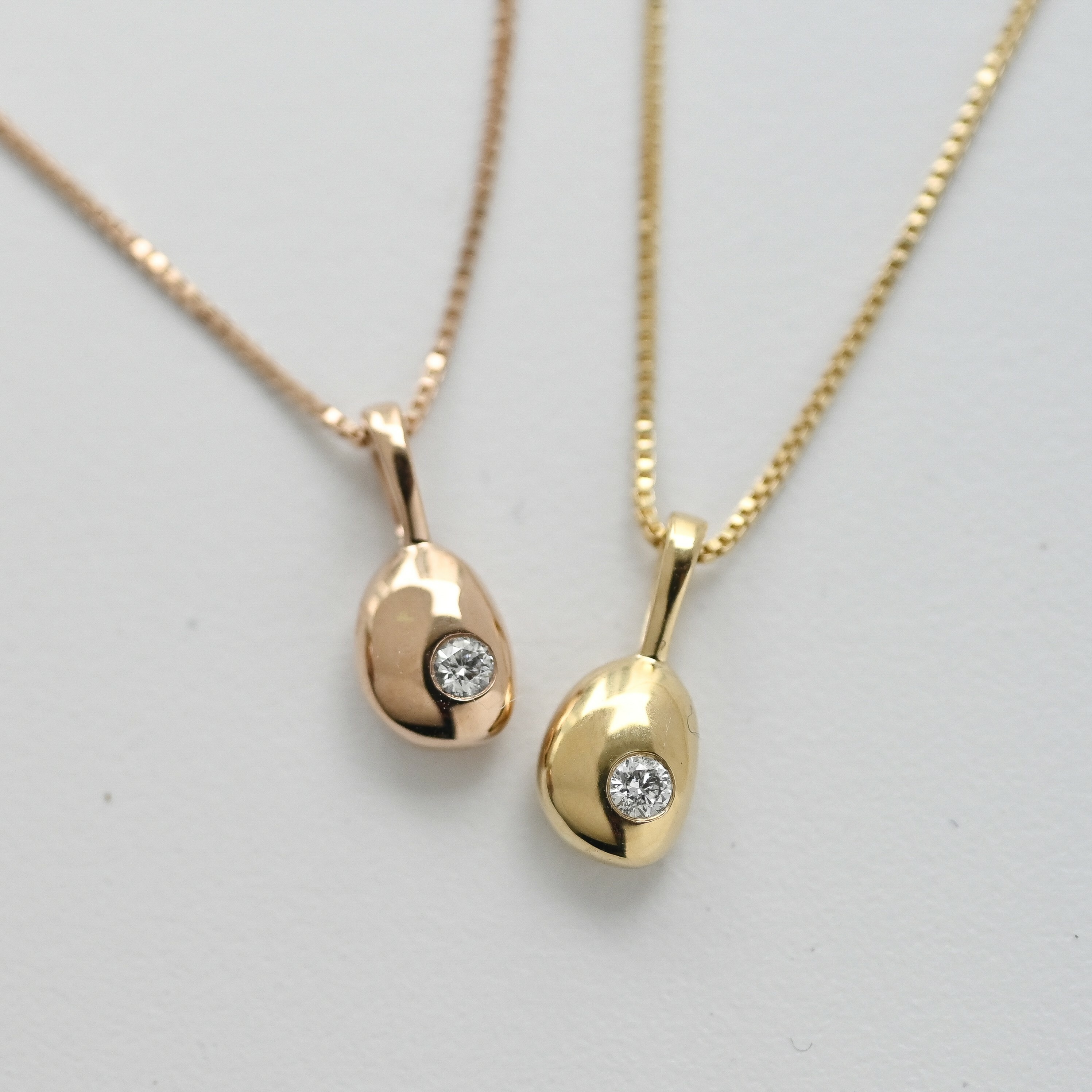 18K Gold Bean Diamond necklace