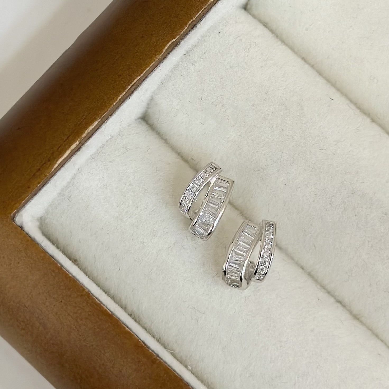 L29【輕奢】鋯石排鑽雙層純銀小耳針