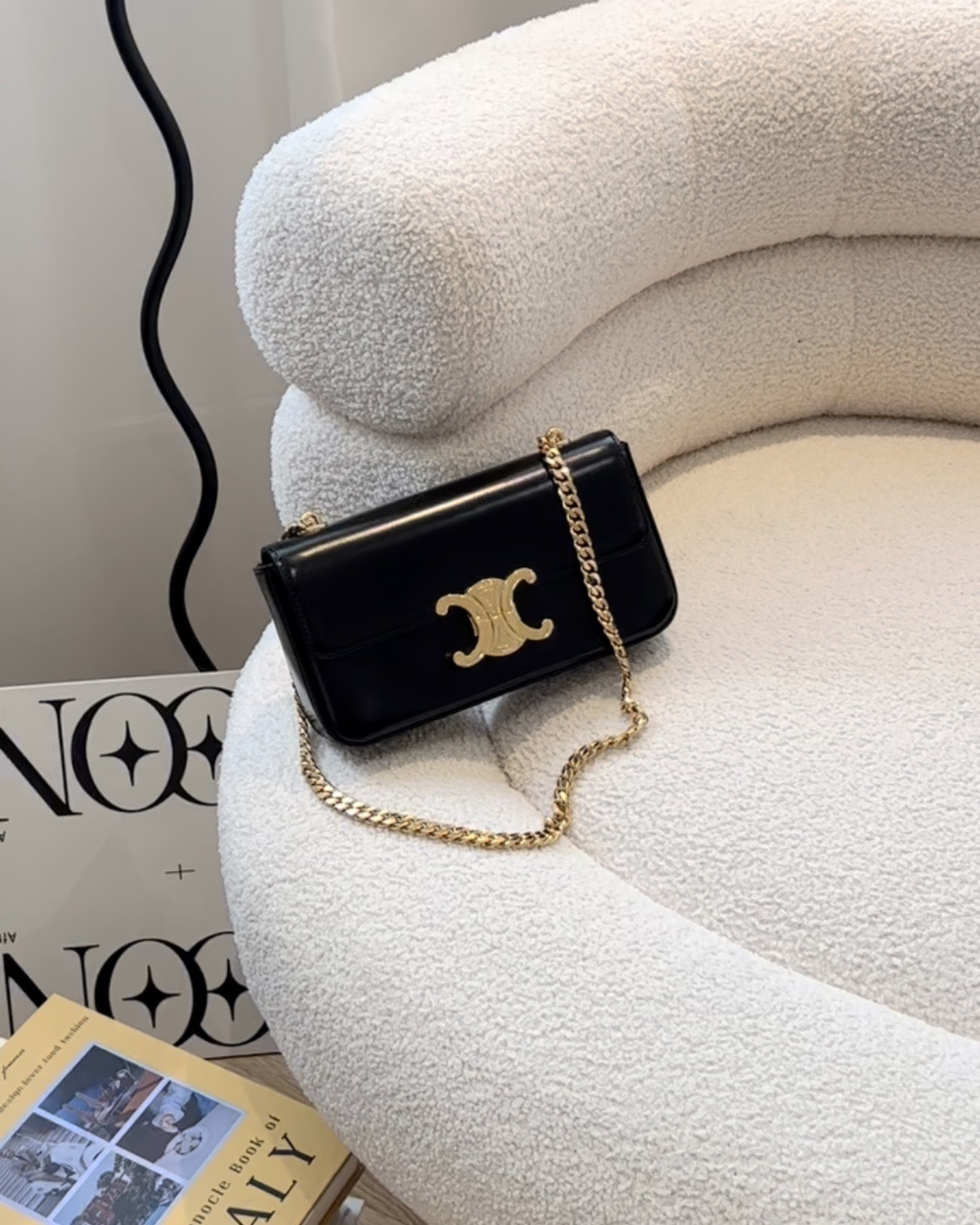 CELINE｜凱旋門皮革鏈條腋下包 黑金