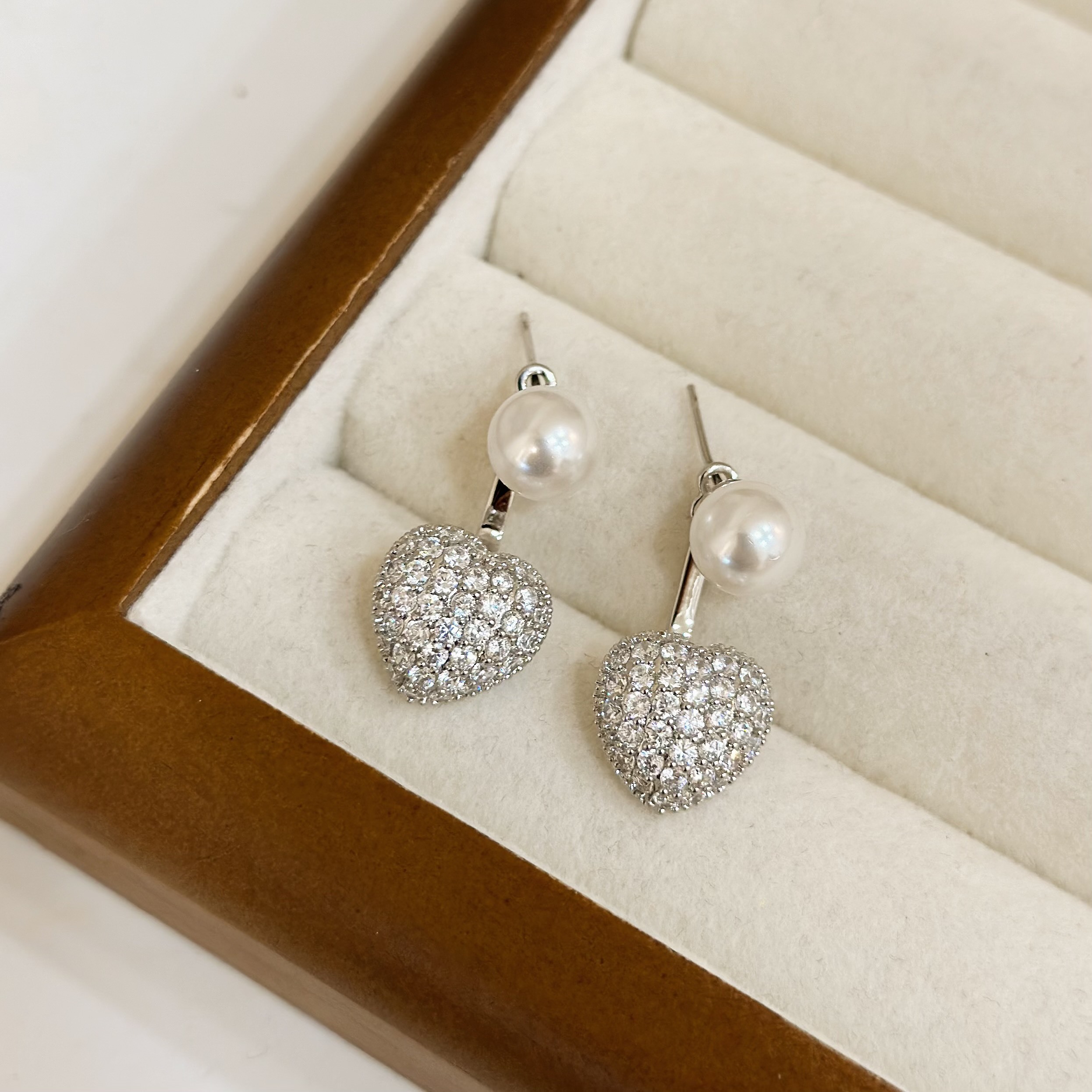 R146滿鑽愛心珍珠前後垂吊