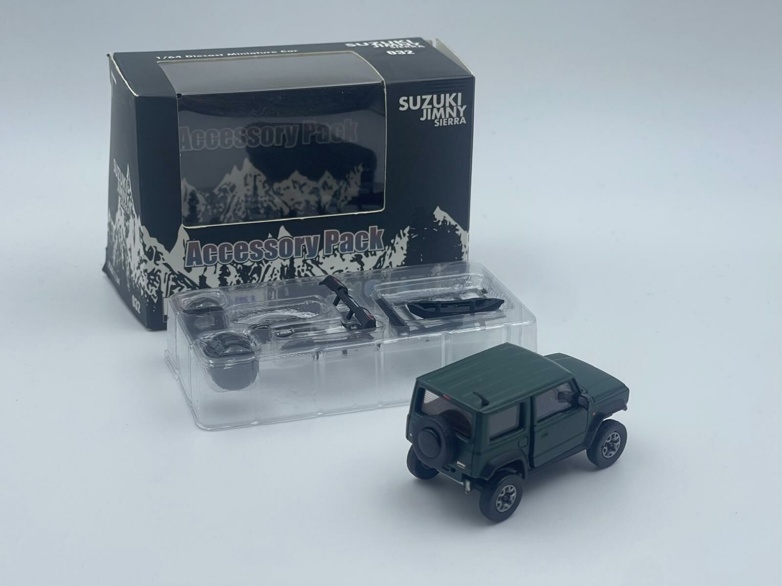 BM CREATIONS SUZUKI JIMNY (JB74) RHD W/ ACCESSORY PACK