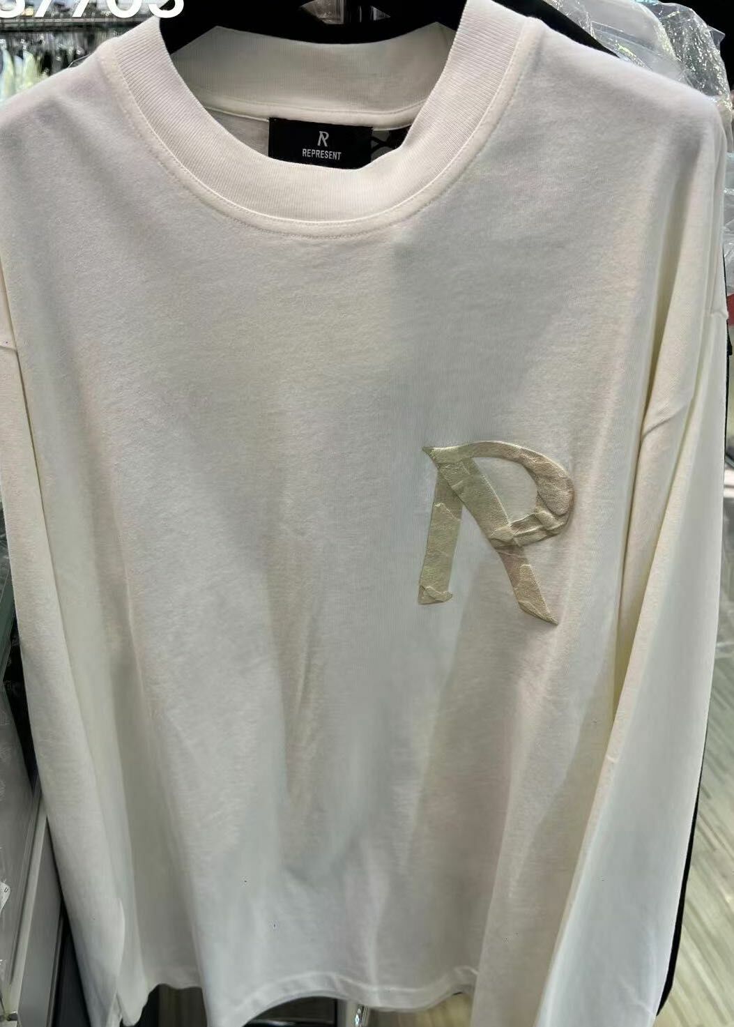 Represent 大字母百搭上衣  -M