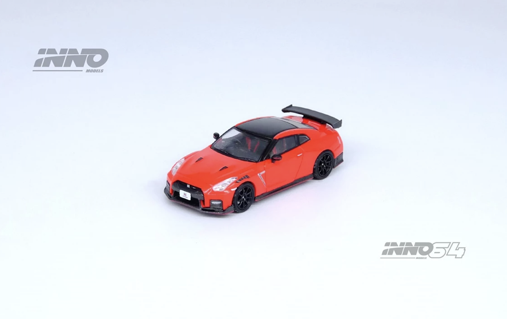 【預訂】INNO64  GT-R (R35) Nismo Red