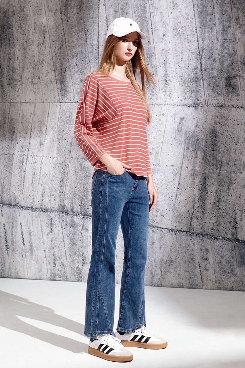 韓版時尚經典條紋袖子剪裁顯瘦休閒T上衣V6301