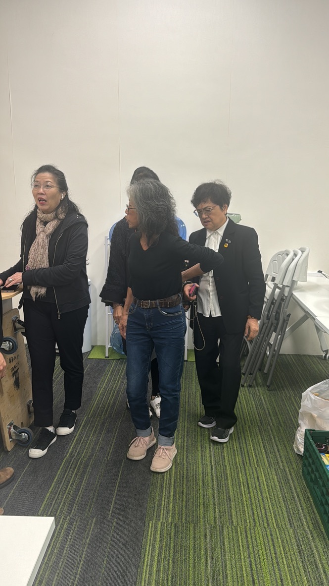 A君女士多年來有嚴重脊柱側彎