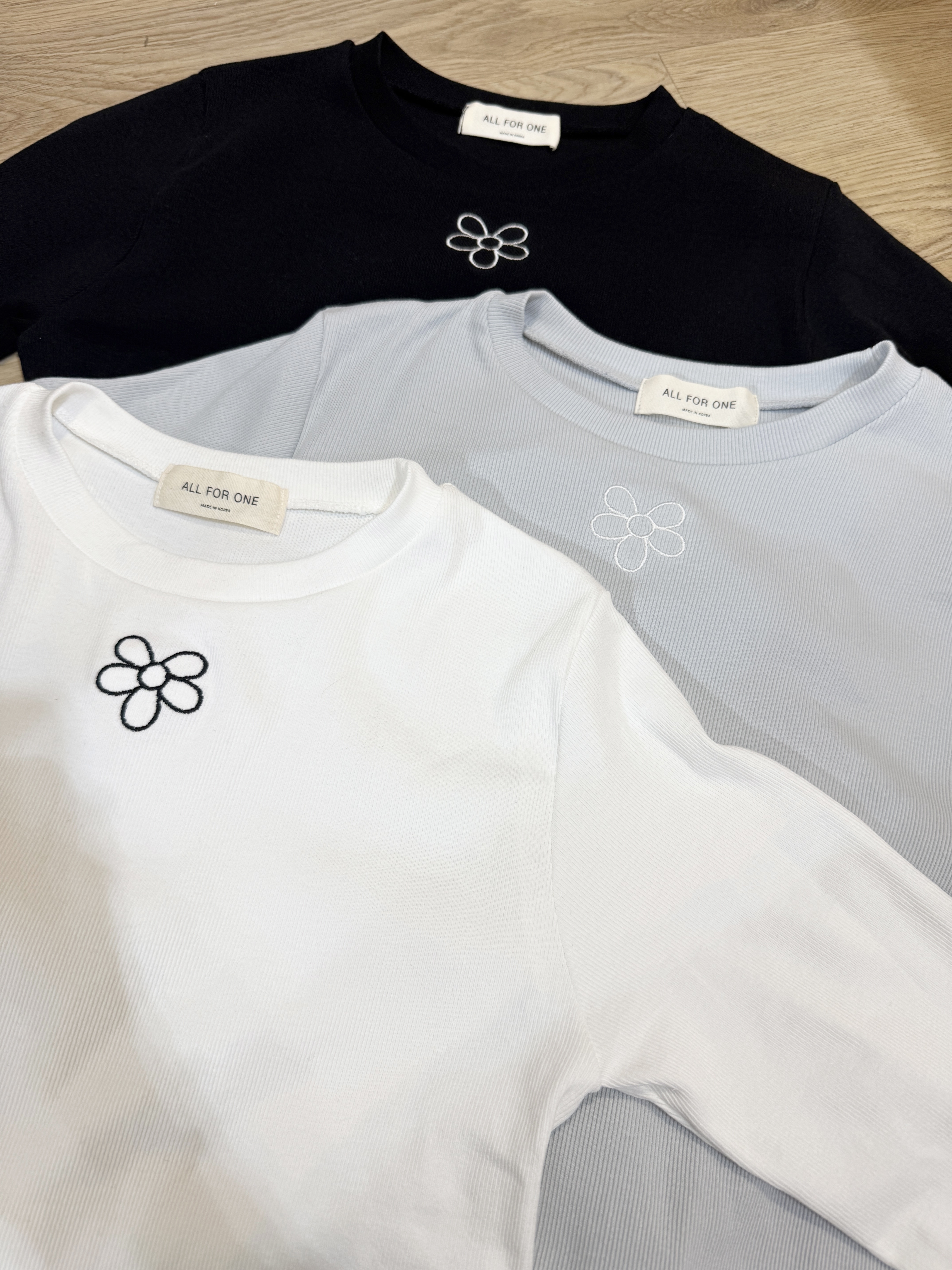 Vol.120 刺繡不規則花TEE