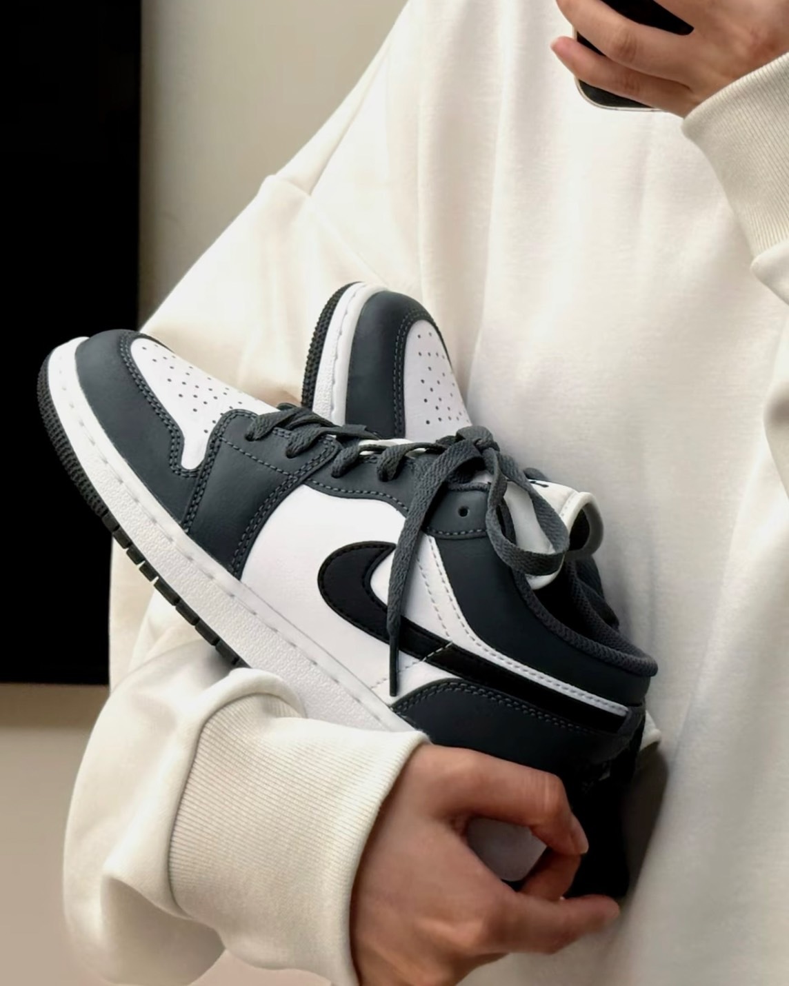 Nike Air Jordan 1 Low Iron Grey GS 鋼鐵灰 黑灰 AJ1 女鞋