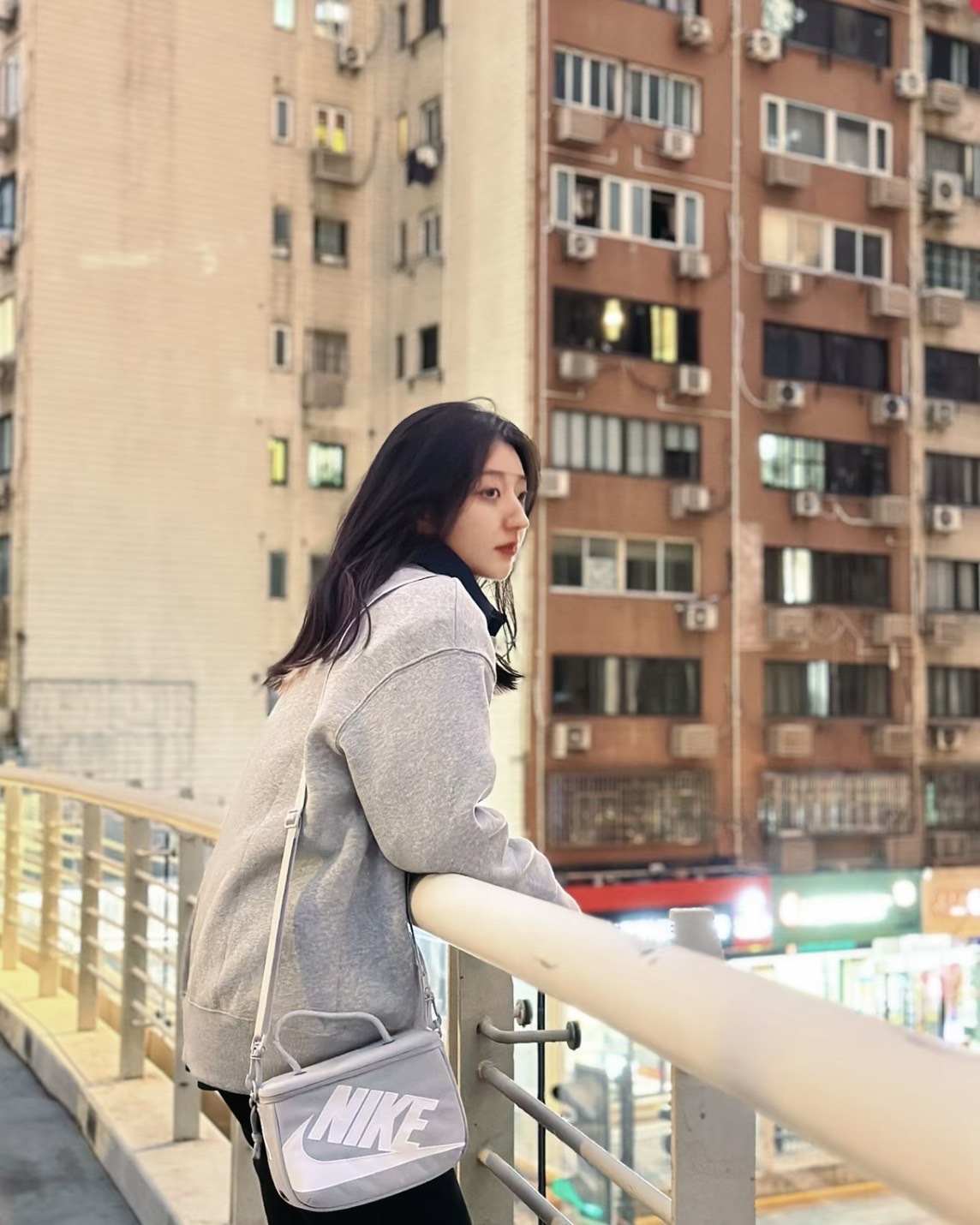 NIKE MINI SHOEBOX CROSSBODY 灰色 小背包 側背包