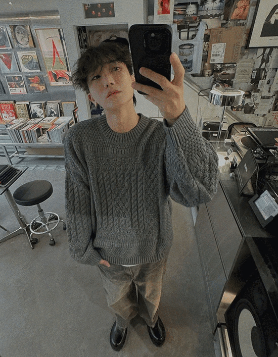 壓紋麻花針織衫