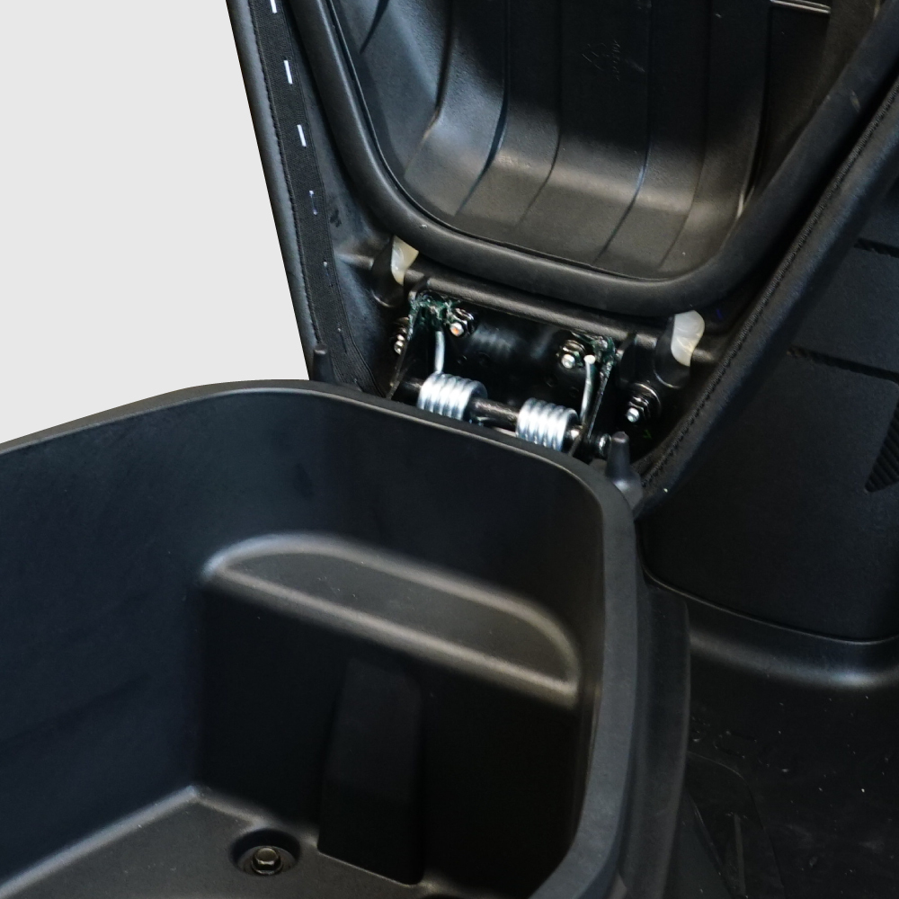 SYM DRGBT 2.0/MMBCU｜坐墊自動彈起彈簧