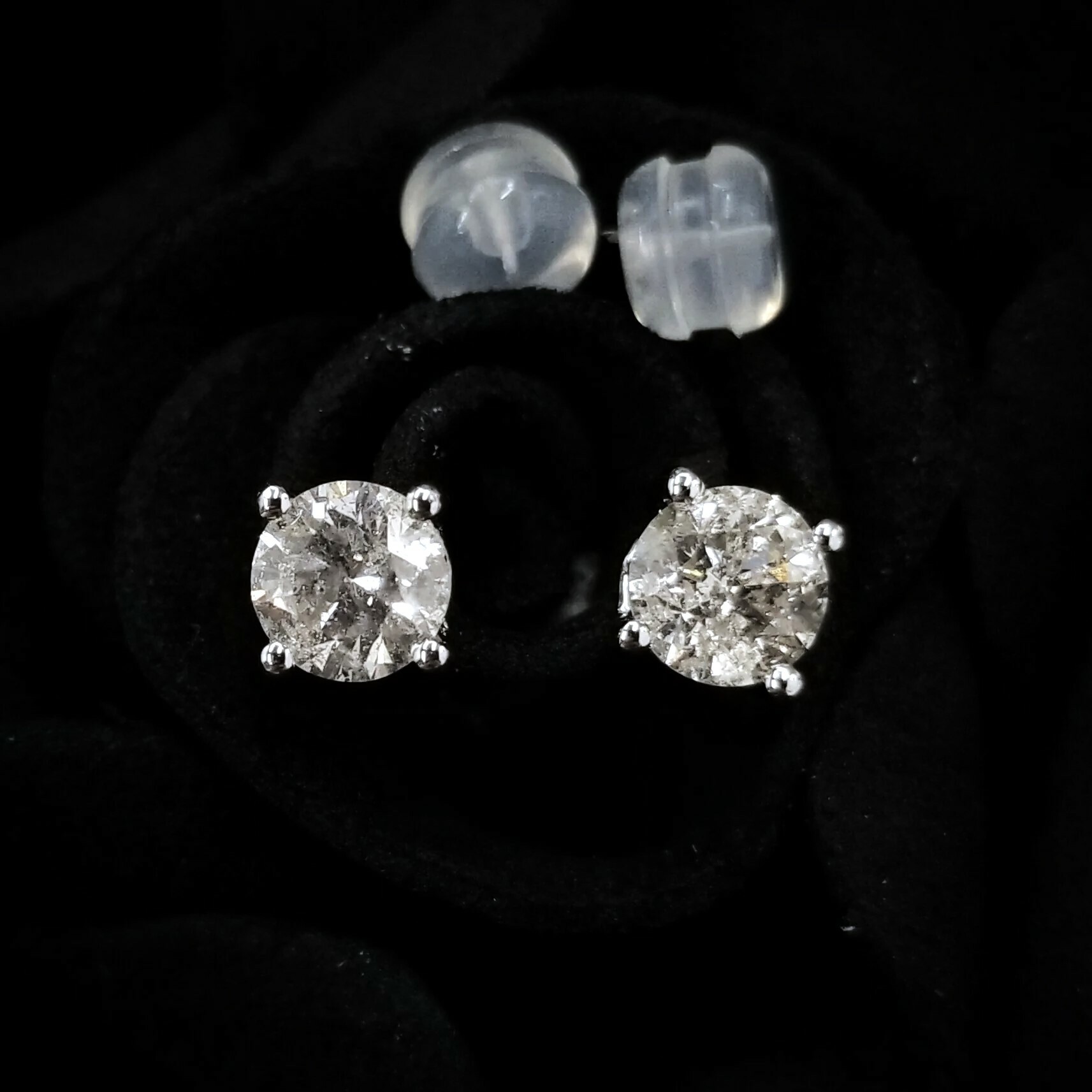 全新18K白金【主石1卡3份鑽石】4爪耳環