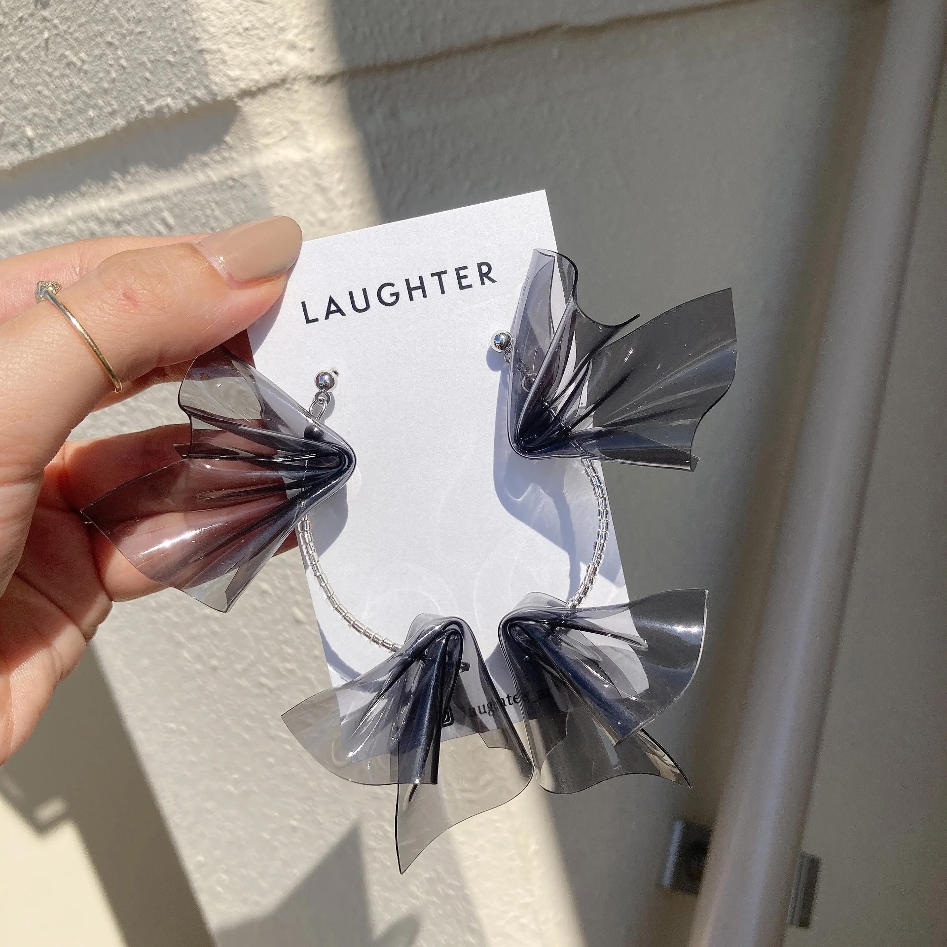 預購賣場 [LAUGHTER] square frill flower | 黑色 | 耳夾 | NO.117