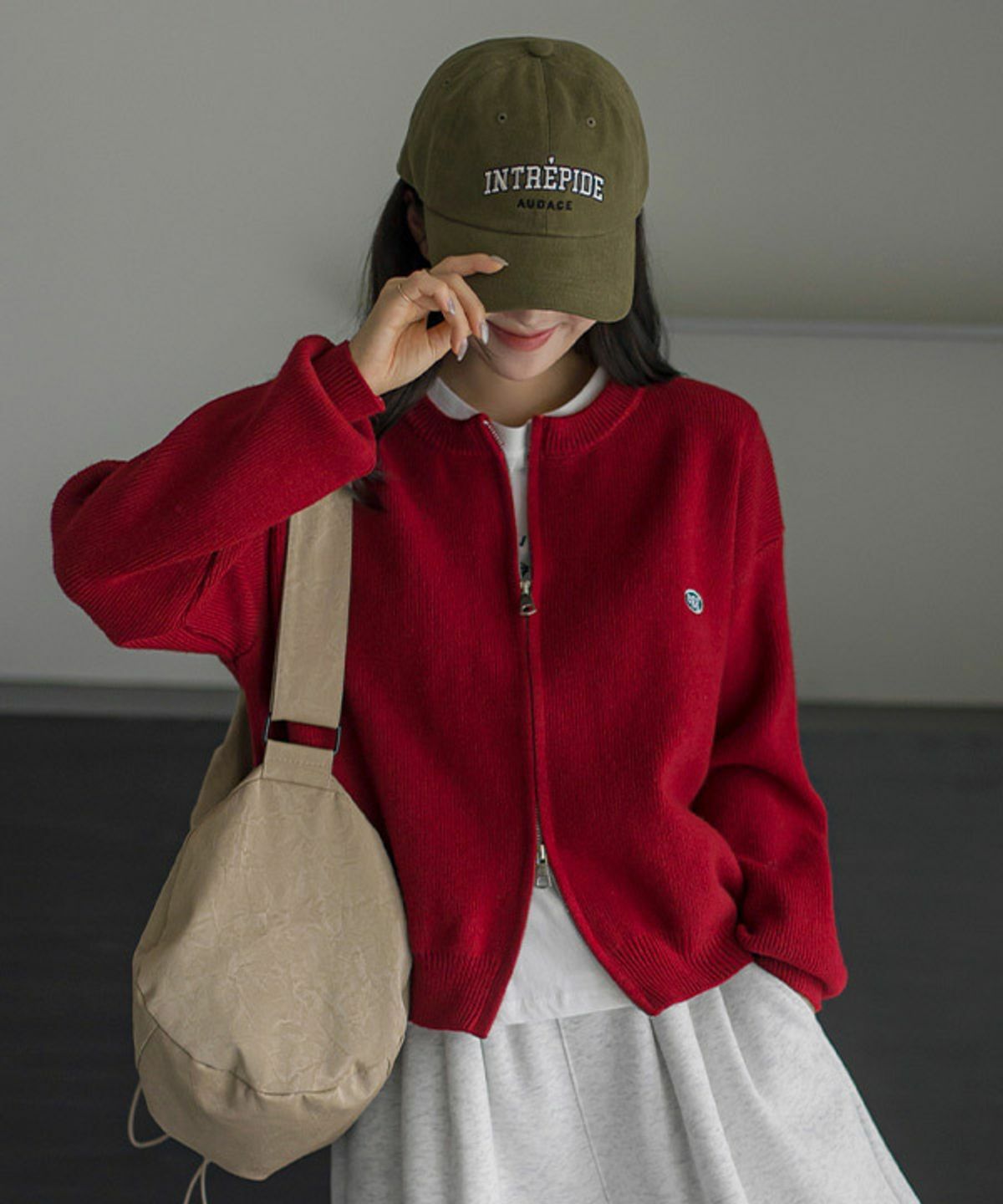 FRENCHCHIC Cos Egg Embroidery Two-Way Knit Zip-Up Cardigan