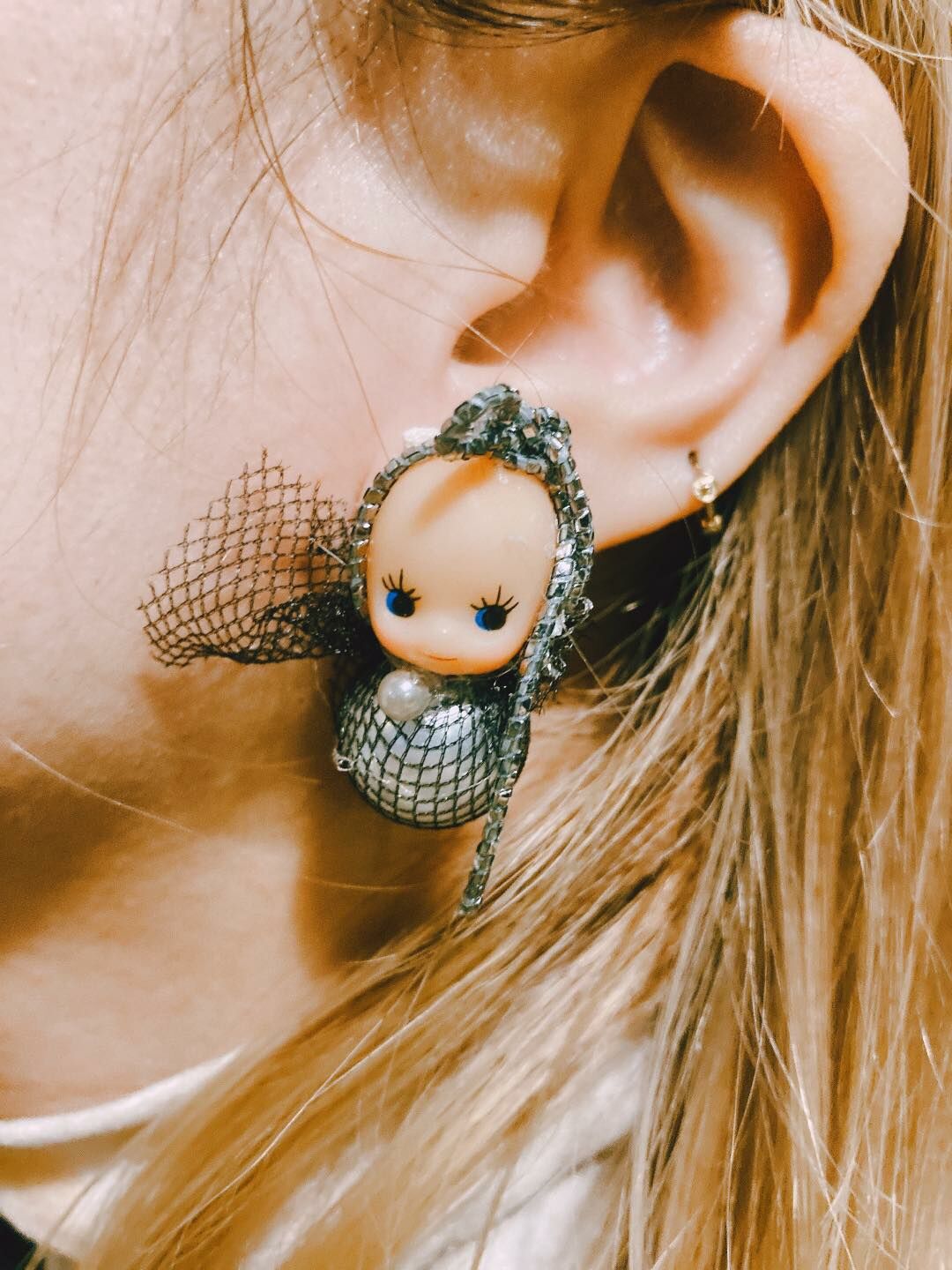 銀河BB耳環- 金蔥黑 (棉珍珠)