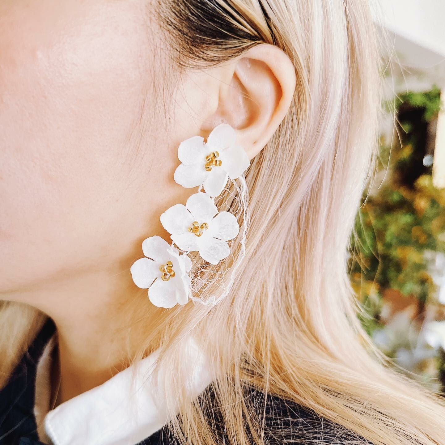 懸浮之花-一黑一白