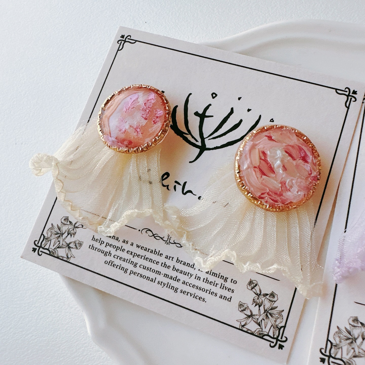 《色彩詩篇 》繪畫裙擺耳環-白