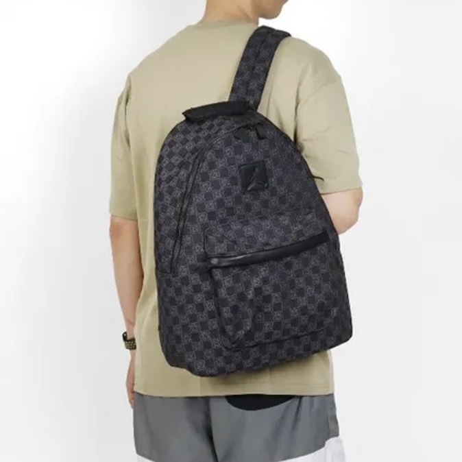 NIKE AIR JORDAN MONOGRAM BACKPACK 喬丹 老花 全黑 後背包 中款FJ6784-011 / 迷你款FJ9679-070
