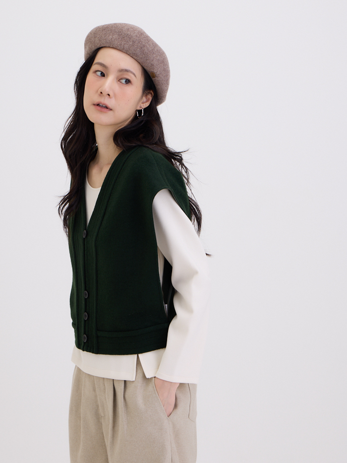 山屋V領毛料連袖罩衫-綠松