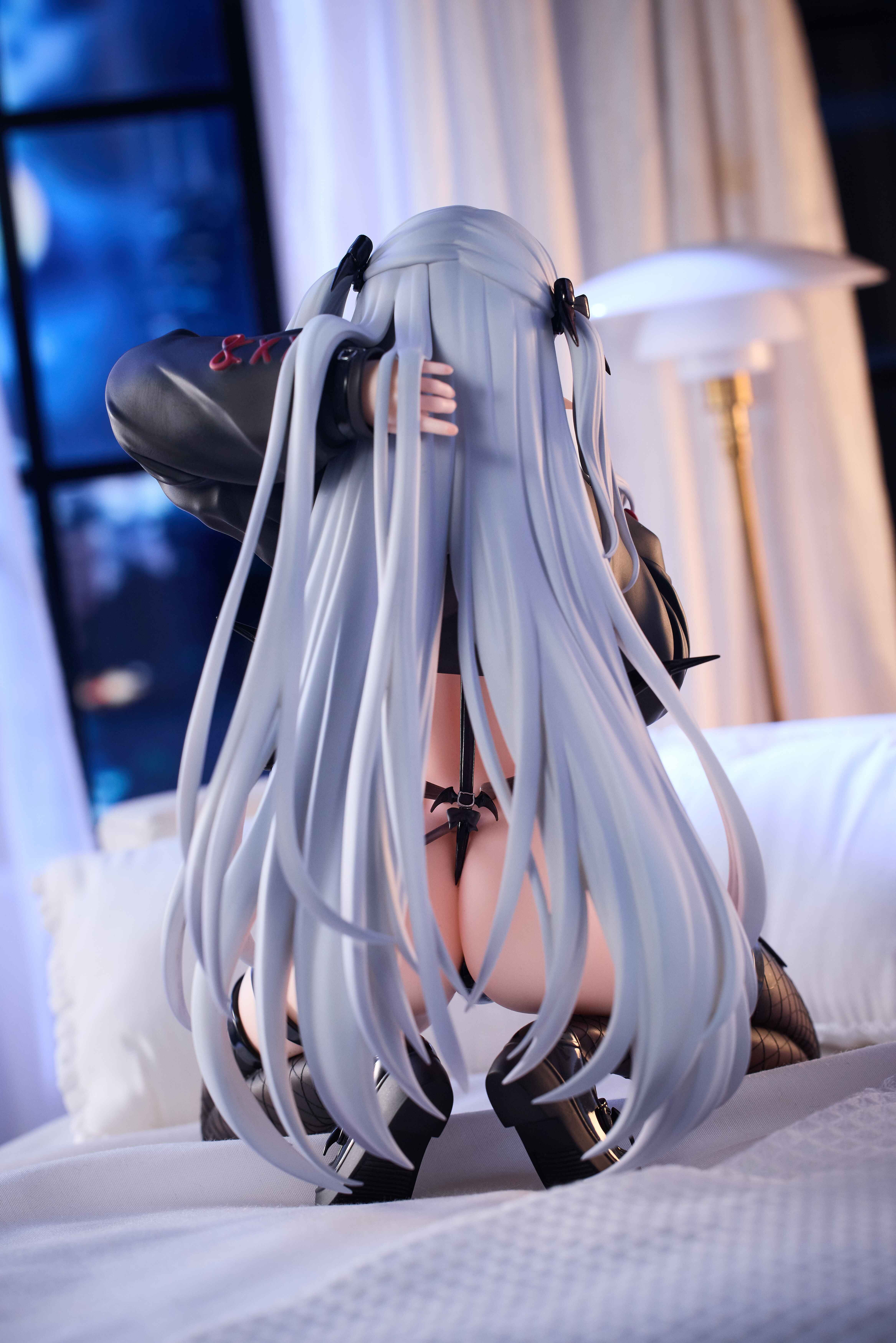 White Hair Hoodie Succubus Deluxe Edition