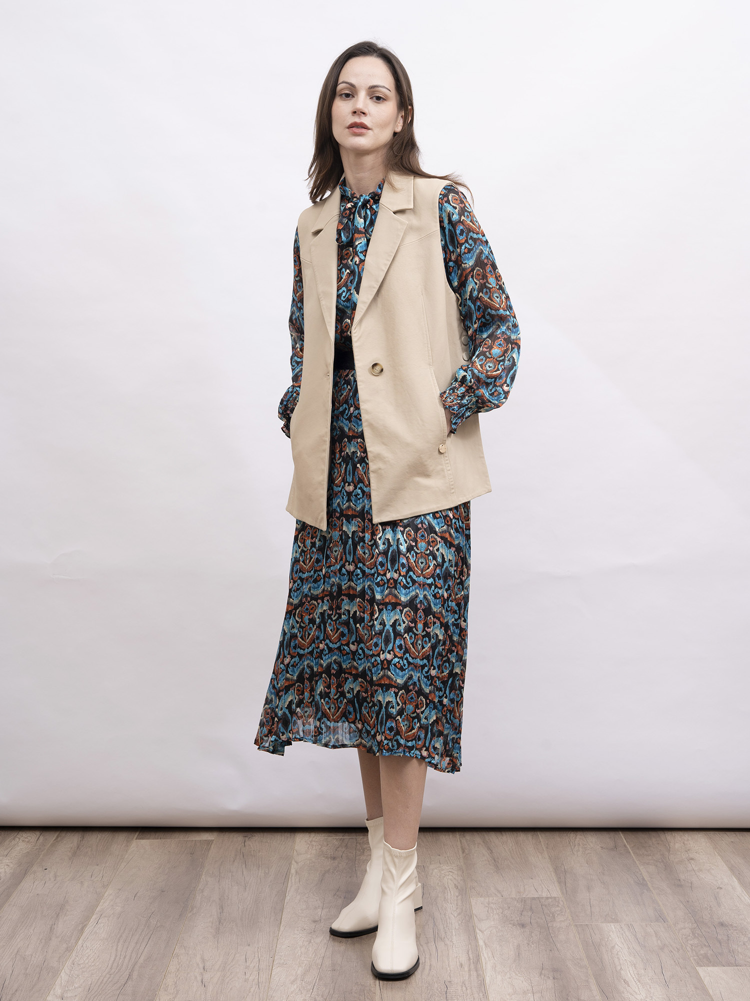 mi-tu 羊皮西裝領背心外套