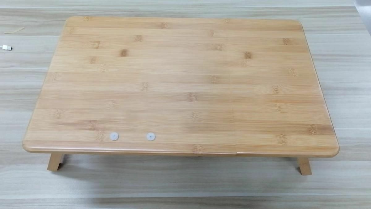 【特價品】(實木)摺疊桌，電腦枱，床上桌，懶人桌55cmx34cm(陳列品。有小瑕疵，介意勿拍) 