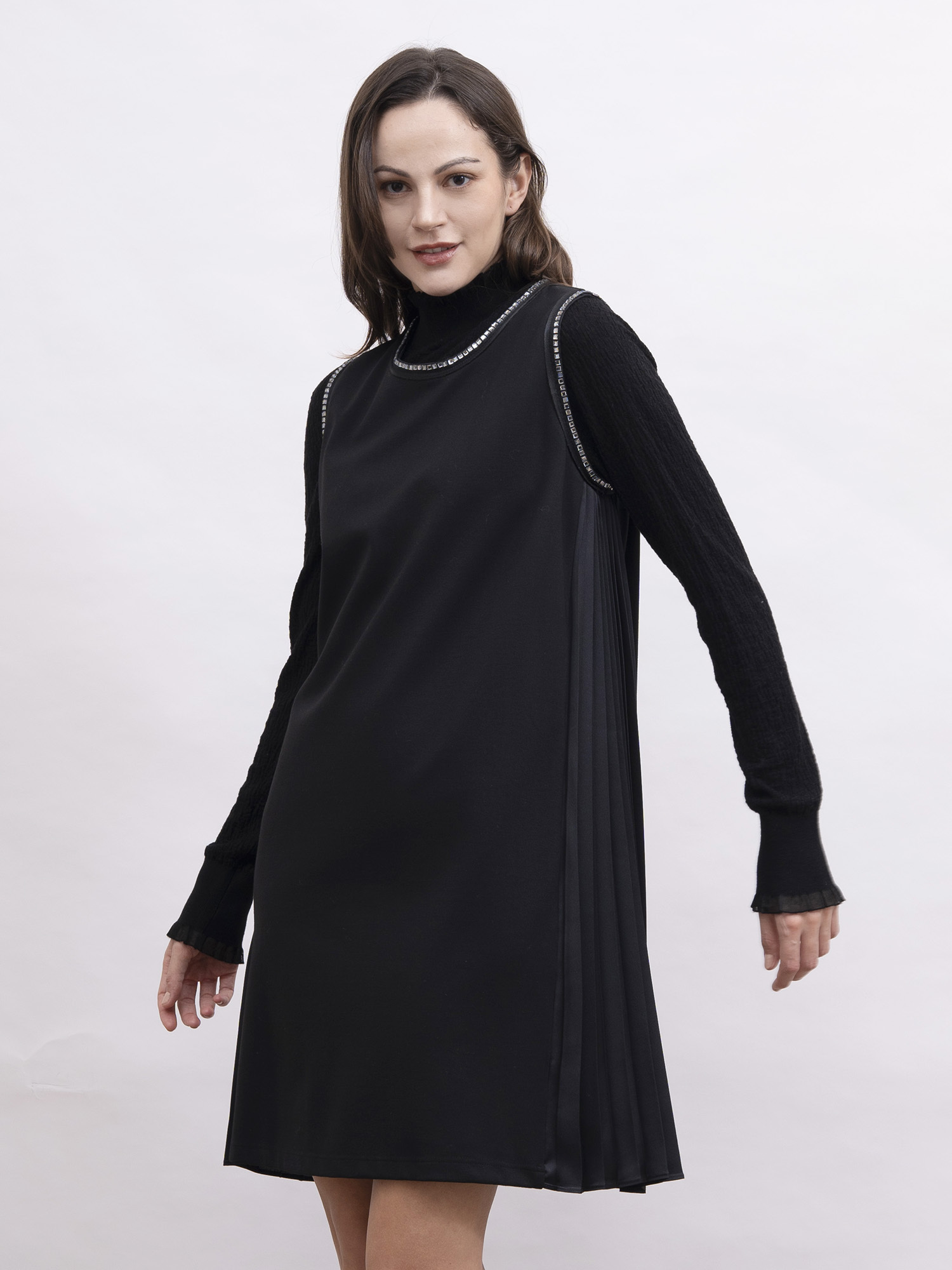 mi-tu 閃鑽圓領百褶連身裙