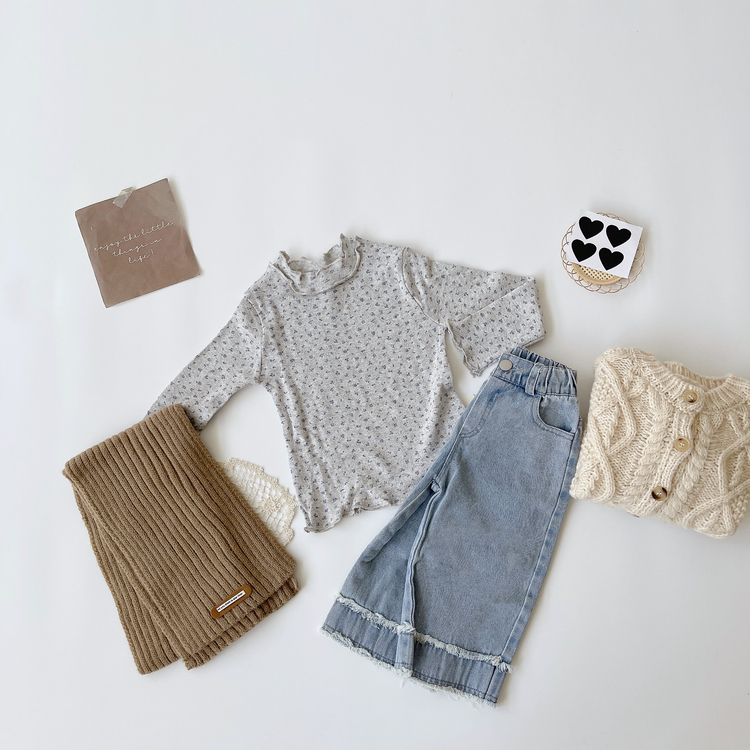 小碎花捲邊半高領內搭衣