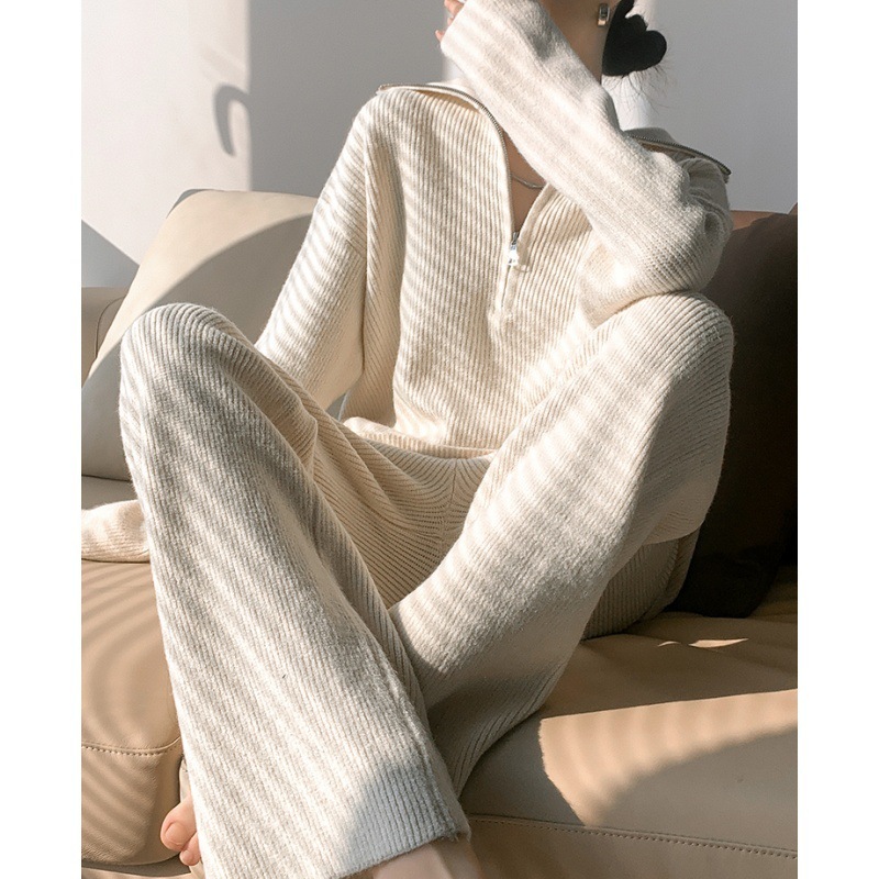 正韓ᴷᴼᴿᴱᴬ 🇰🇷高領拉鍊毛衣套裝（兩色）