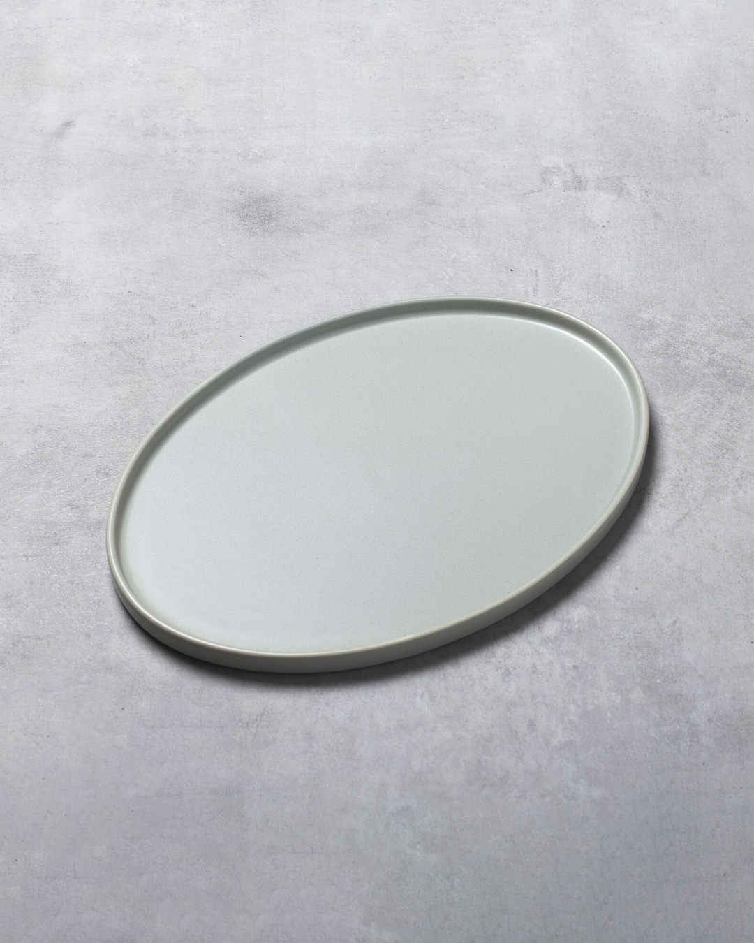 平板橢圓碟 26cm 淺灰｜美濃燒