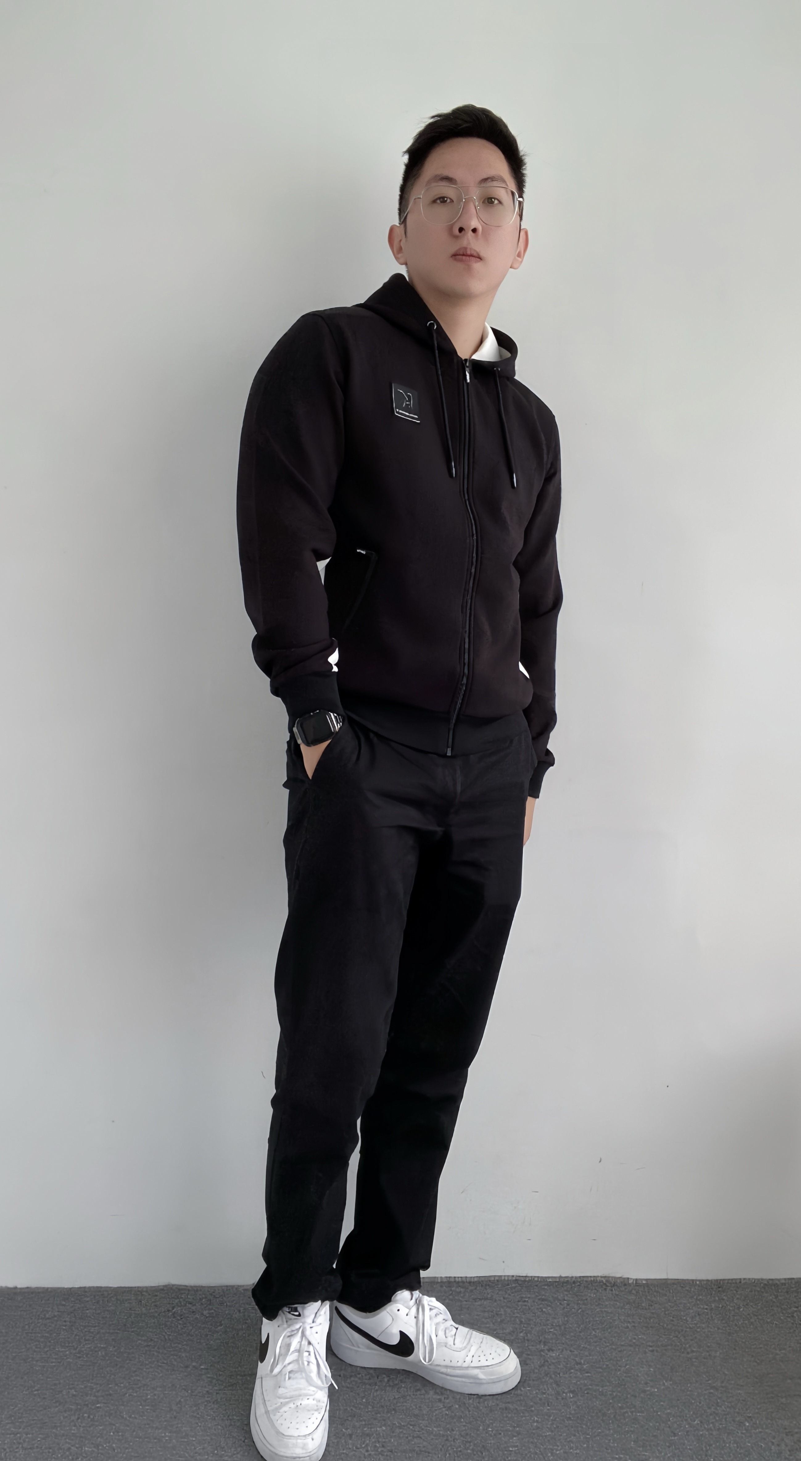 KARL LAGERFELD 卡爾 左胸小標撞色太空棉連帽外套夾克