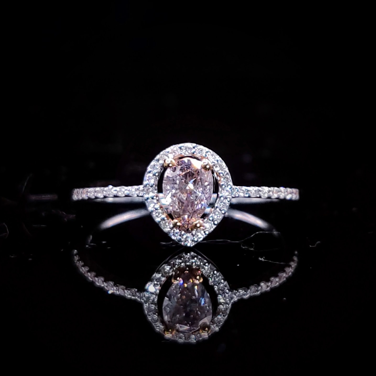 18K Gold 0.73ct Light Pink Pear Shaped Diamond Ring