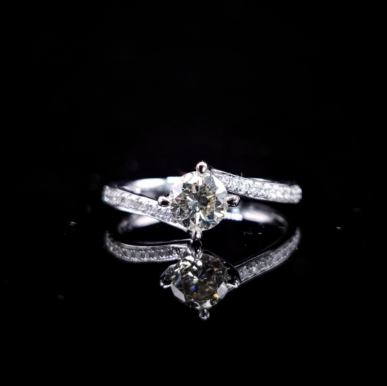 18K White Gold 0.54ct Diamond Ring