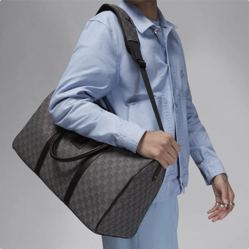 NIKE JORDAN MONOGRAM BAG 行李袋 旅行袋 健身包 可肩背 老花 全黑FJ6787-013 / 煙灰 FJ6787-070