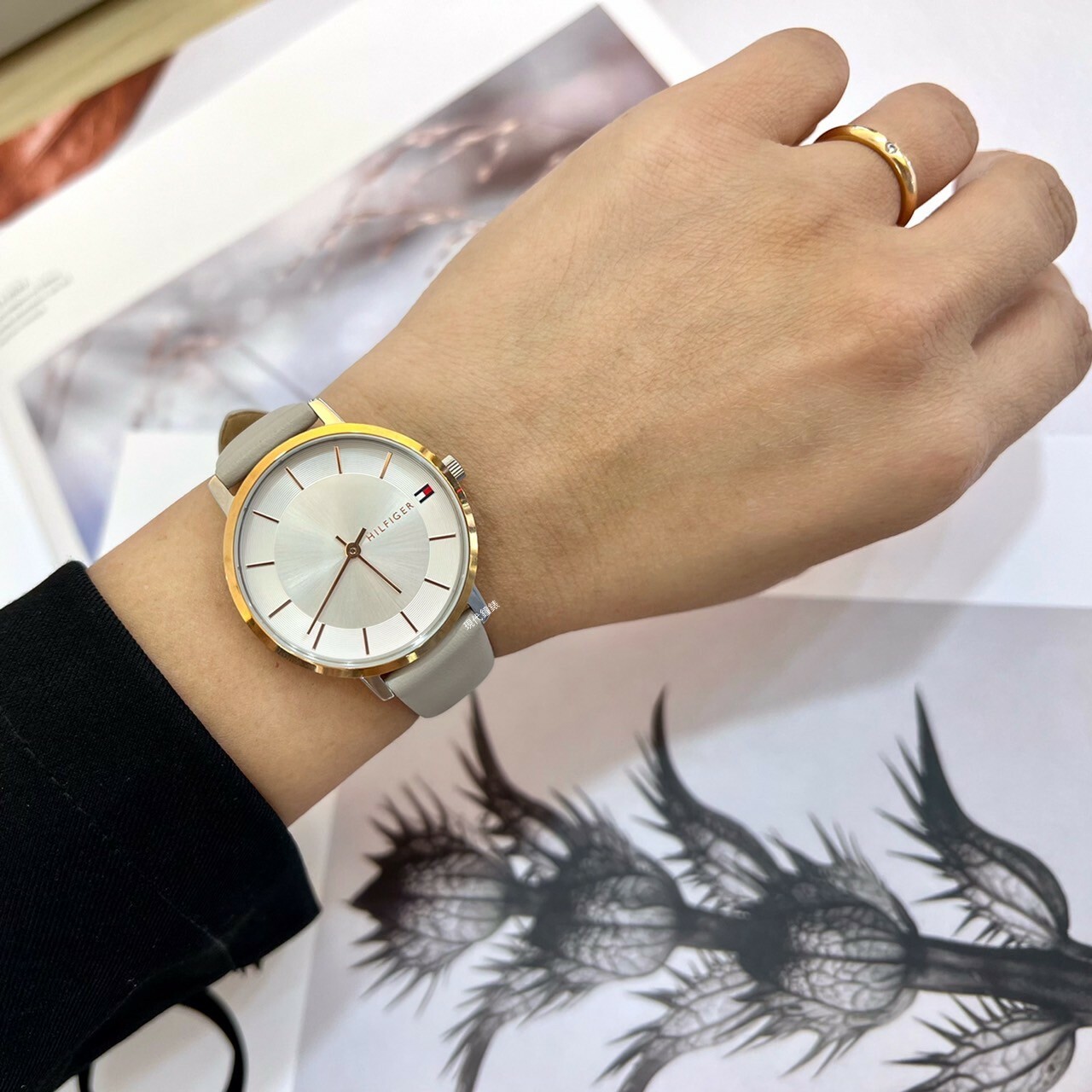 【Tommy Hilfiger】文青簡約女錶(燕麥色)1782671 32mm 現代鐘錶