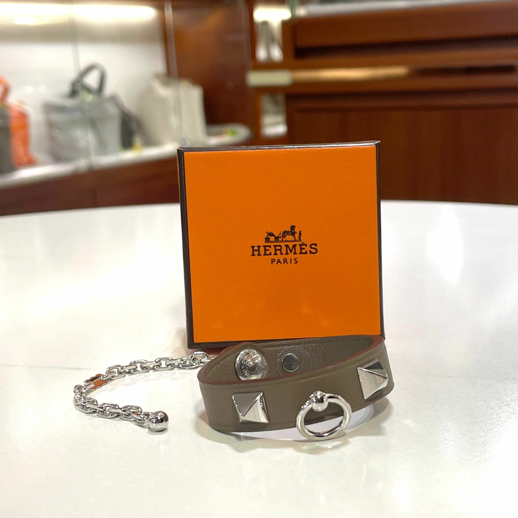 全新HERMES手套夹 大象灰/銀扣 H202039G #BRAND NEW #香榭站正品