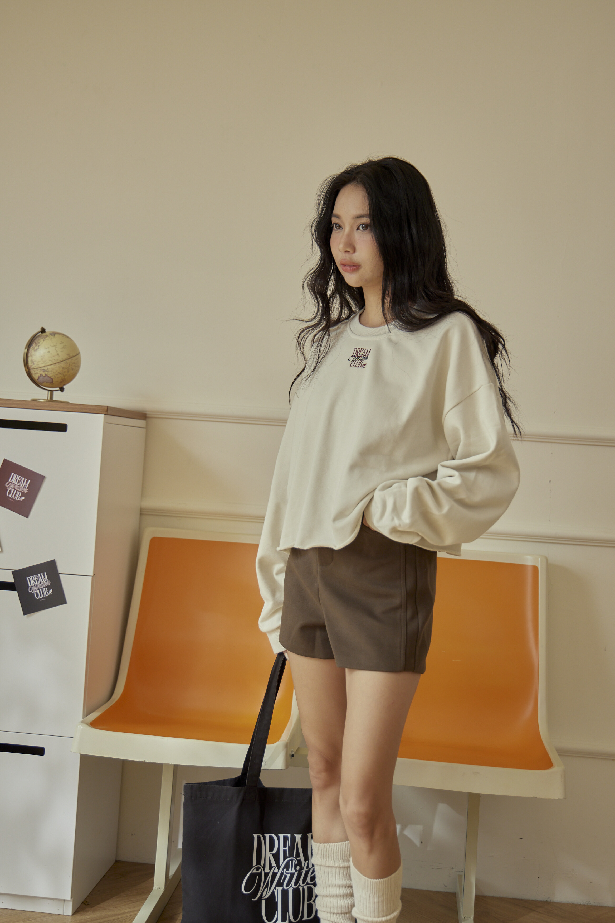 絨毛厚磅毛呢短褲(深棕)