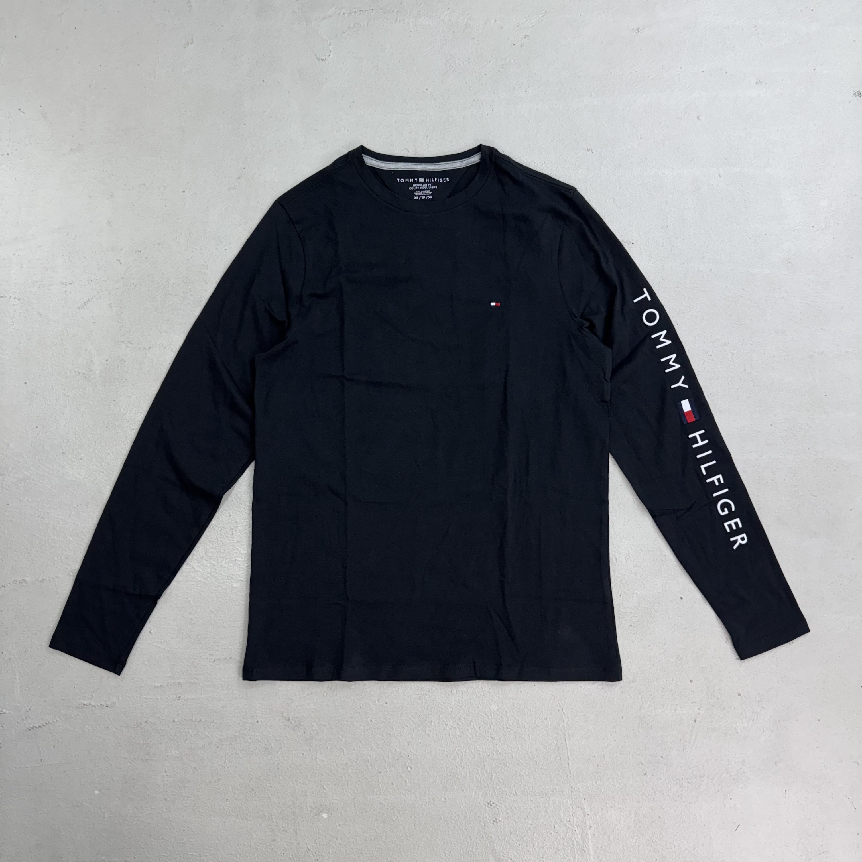 Tommy Hilfiger 手臂刺繡薄長袖