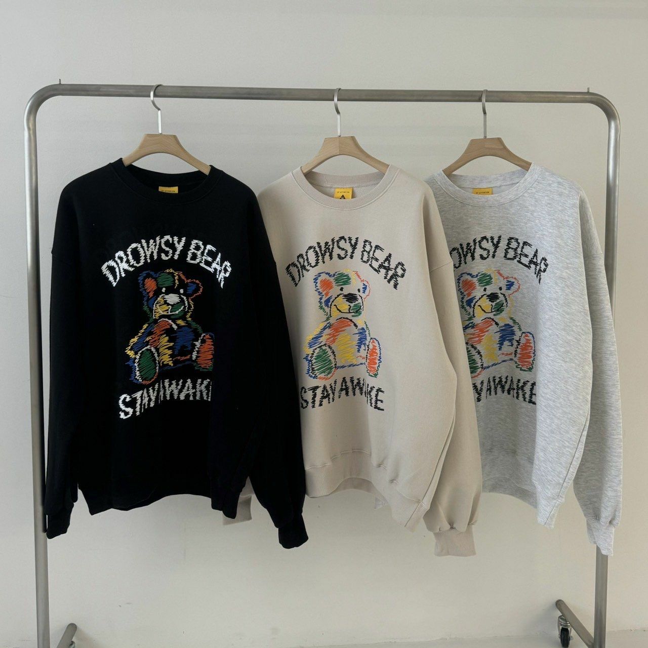 熊仔圖案英文字衛衣 BY ATTENTION-317T