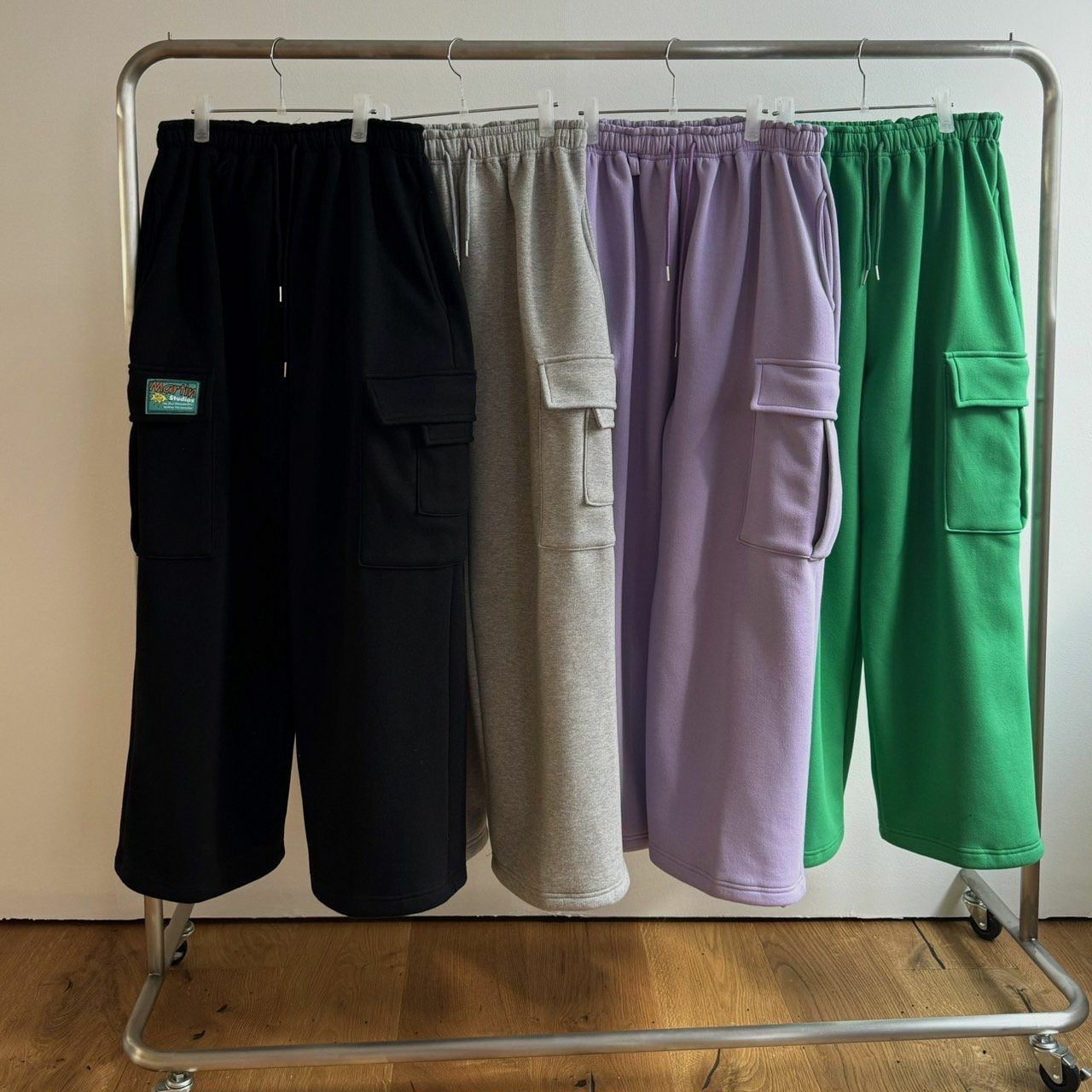 綉章工裝鬆身運動褲 BY ATTENTION-318P