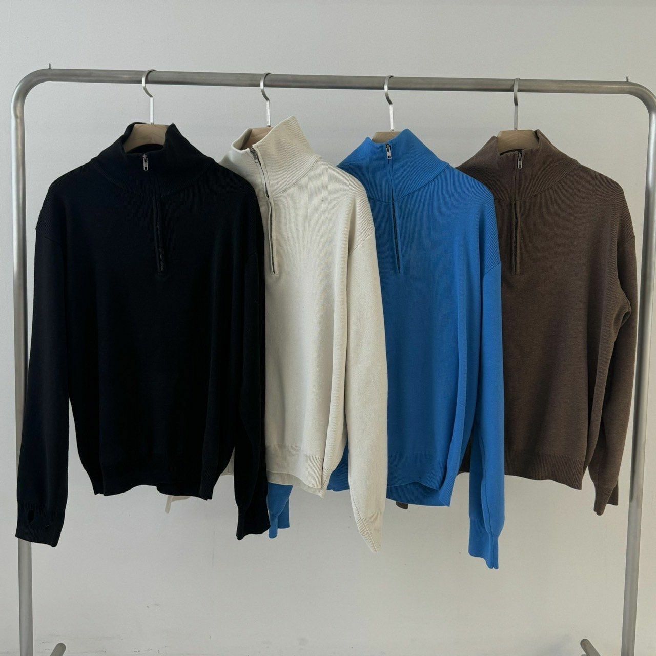 淨色反領半拉鍊針織衫 BY ATTENTION-321T