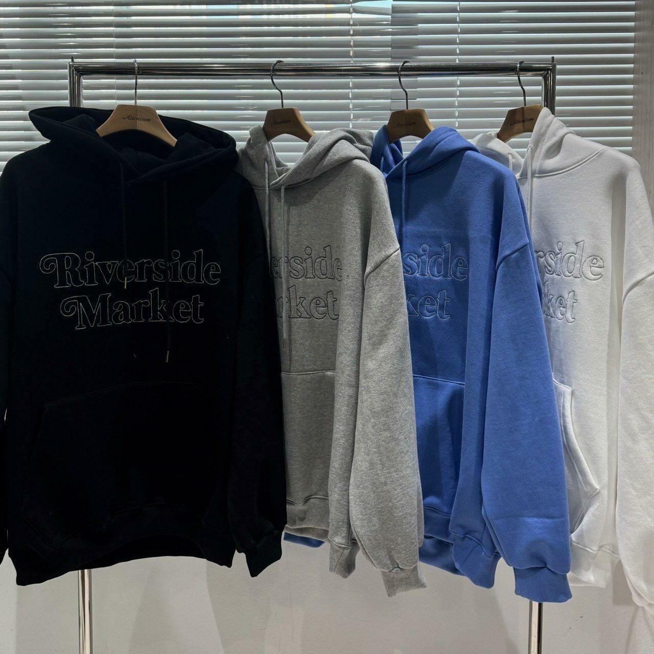 英文字連帽衛衣 BY ATTENTION-323T