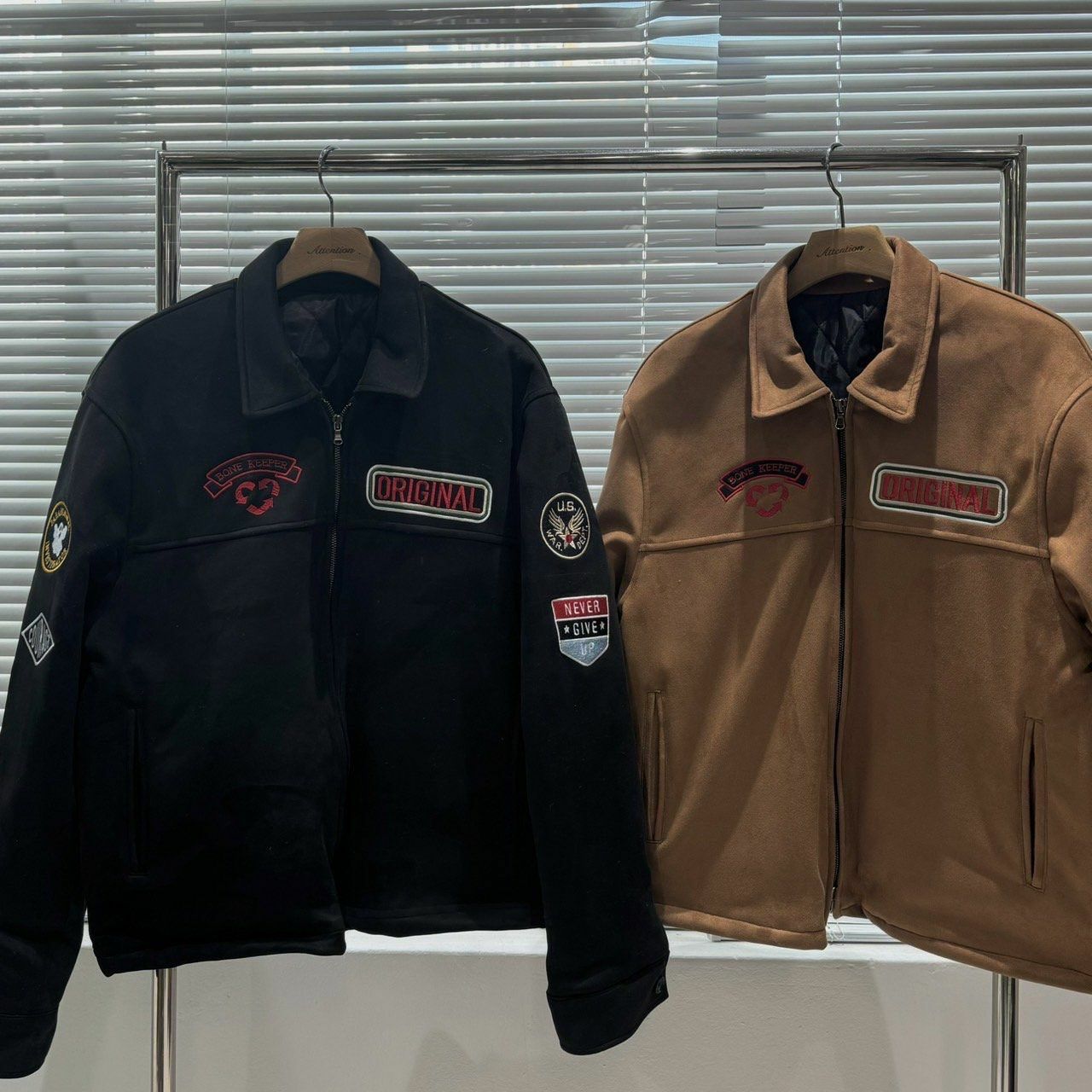 反領綉章拉鍊猄面褸 BY ATTENTION-330JK