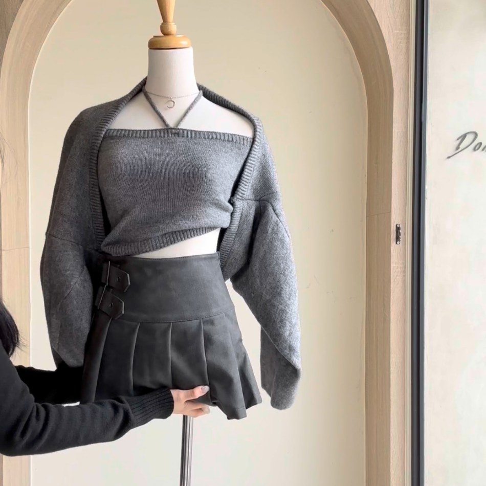 【設計感掛脖兩件套】DOMISS自訂-設計感掛脖  平口背心 毛衣 外套 -2色(現貨)
